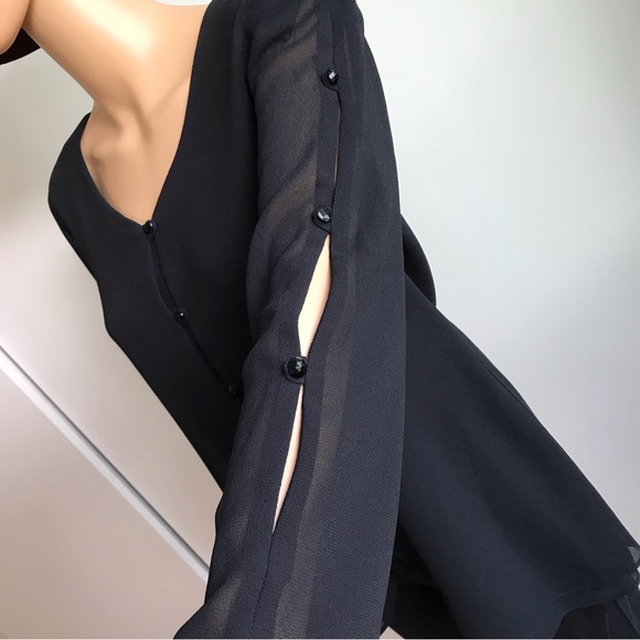 Reposted Like new black dressy blouse for any special occasion size 6 - Picture 3 of 10